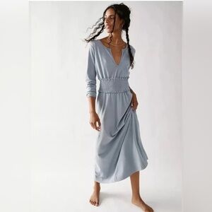 FP Beach New Hope Long Sleeve Midi Dress Smocked Waist Casual Comfy Blue Size M